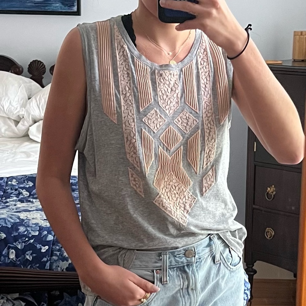 J.Crew grey and salmon top that is perfect for summer!